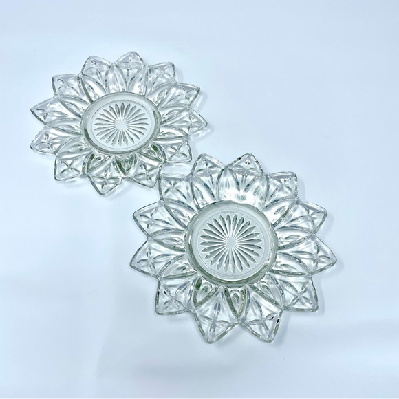 Federal Glass Bread & Butter Plates Dessert Plates 1950’s-60’s Clear Petal - Picture 1 of 7